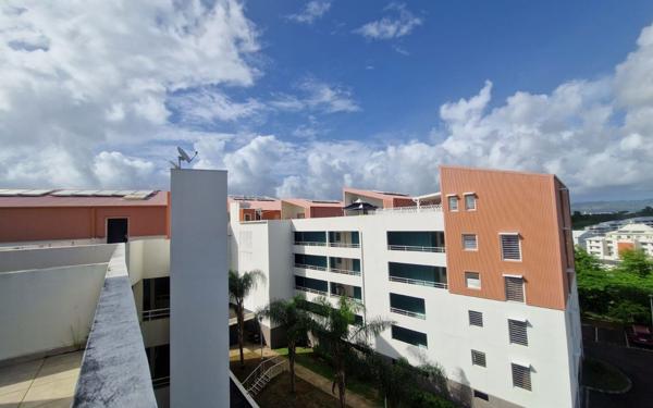 Appartement à vendre    3 pièces • 77,78 m2 Fort-de-France