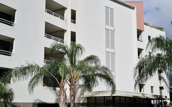 Appartement à vendre    3 pièces • 77,78 m2 Fort-de-France