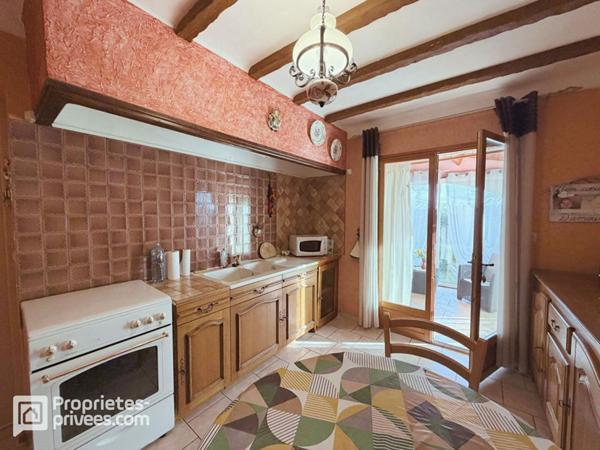 Villa de plain-pied avec garage et grand jardin à Bagnols Sur Cèze