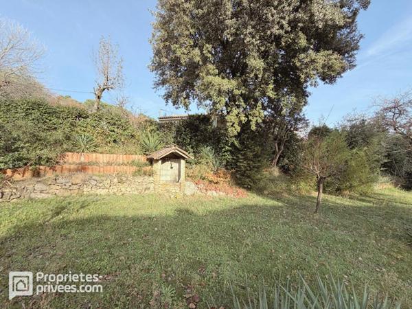 Villa de plain-pied avec garage et grand jardin à Bagnols Sur Cèze