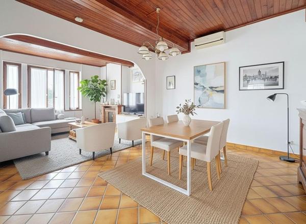 MAISON DE CARACTÈRE AVEC TERRAIN DIVISIBLE EN 1 LOT A BATIR +700m2