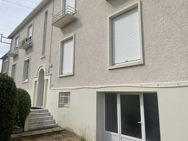 Poitiers (86000) POITIERS LES ROCS Immeuble de 246 m2 avec 5 LOGEMENTS + 100 m2 de Communs, Grand Jardin et Stationnements !