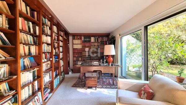 Maison d'architecte à Sautron 237m² - Lumière, espace et cadre verdoyant