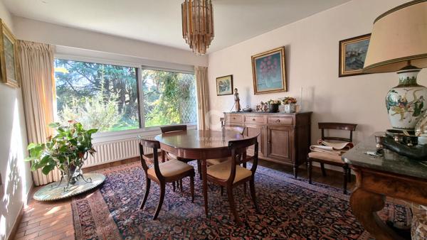 Maison d'architecte à Sautron 237m² - Lumière, espace et cadre verdoyant