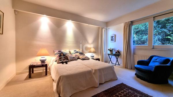 Maison d'architecte à Sautron 237m² - Lumière, espace et cadre verdoyant