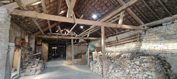 Ferme 161m² avec dépendances : Bessoncourt 90160