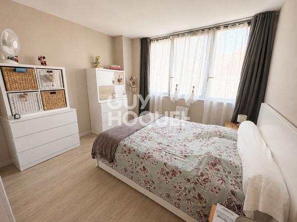 Appartement - ELBEUF - 78m² - terrasse - place de parking privative
