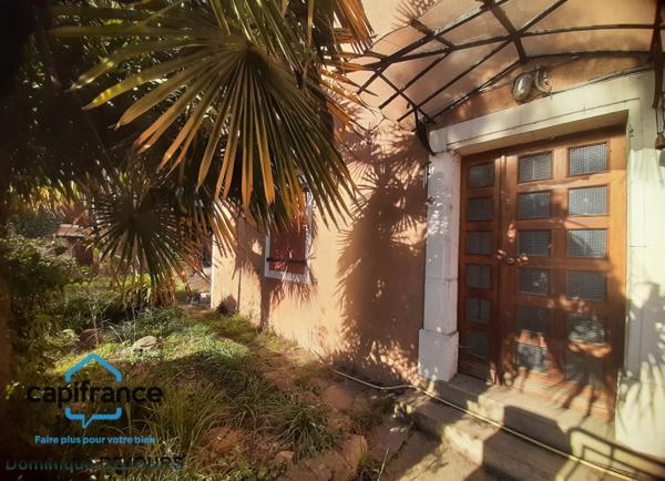 Grande maison avec un garage, un jardin sur une parcelle de 740m² + un terrain 200 m² proche mais non attenant