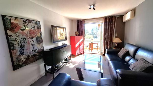 Hyères Olbius Riquier Appartement 58 m² traversant et lumineux