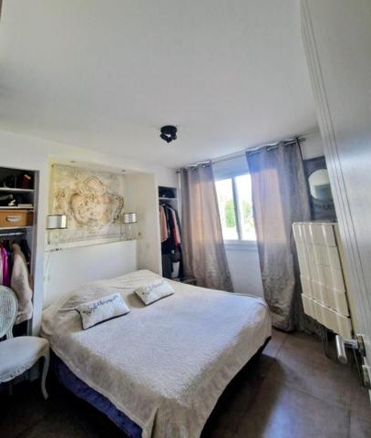 Hyères Olbius Riquier Appartement 58 m² traversant et lumineux