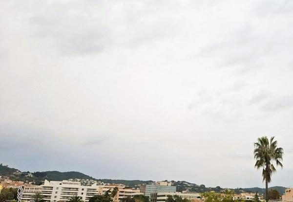 Hyères Olbius Riquier Appartement 58 m² traversant et lumineux