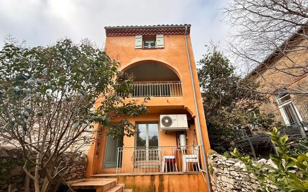 Maison à vendre    4 pièces •  Sète