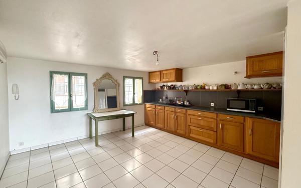 Maison à vendre    4 pièces •  Sète