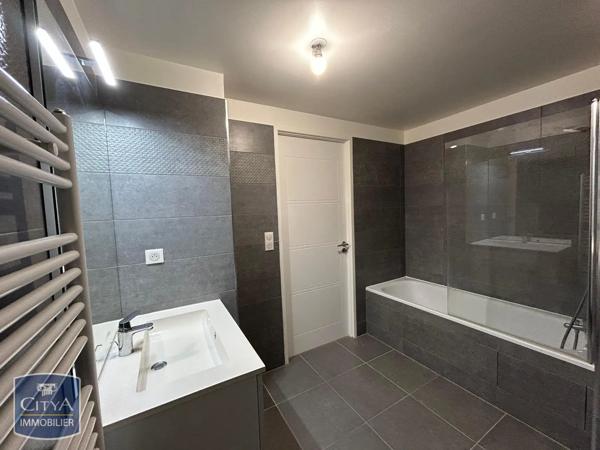 Appartement à louer 2 pièces 44.01m²