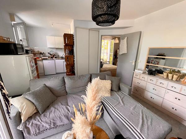 Appartement Tours Nord 2 pièce(s) 42.67 m2 avec balcon