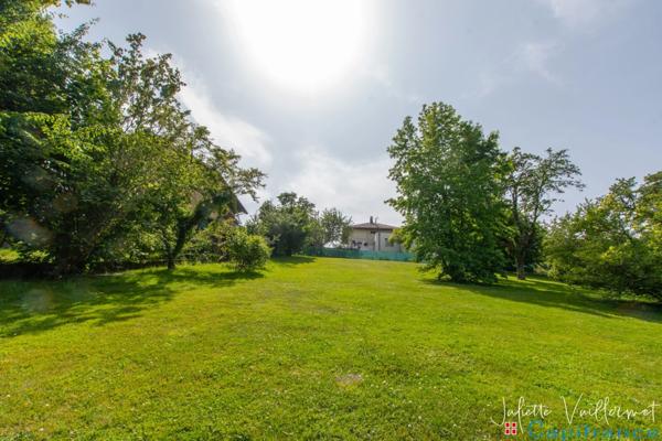 LA MOTTE SERVOLEX (73290) : Terrain de 1180 m², non viabilisé