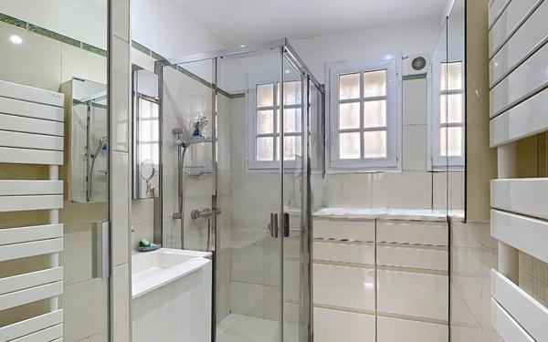 Maison à vendre    4 pièces • 158 m2 Saint-Raphaël