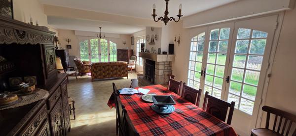 Maison spacieuse à vendre à Sarzeau, proche mer et commerces