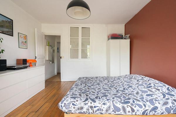 Appartement traversant entre le canal et les buttes Chaumont