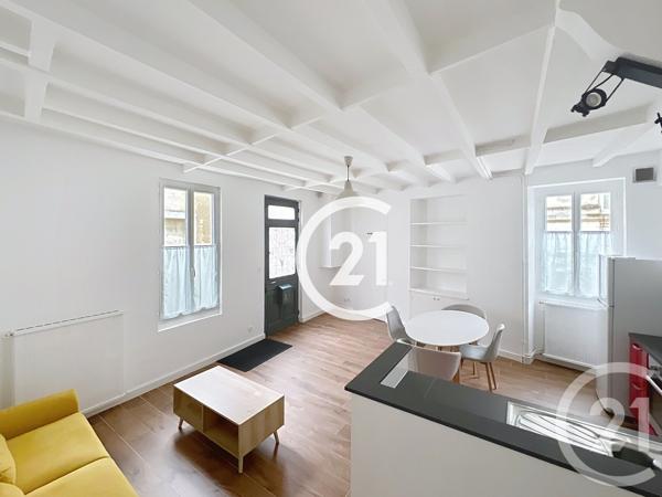 Maison à vendre  3 pièces - 81 m 2   COGNAC  - 16