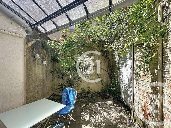 Maison à vendre  3 pièces - 81 m 2   COGNAC  - 16