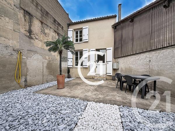 Maison à vendre  3 pièces - 81 m 2   COGNAC  - 16