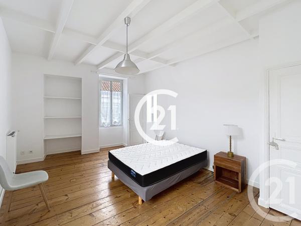Maison à vendre  3 pièces - 81 m 2   COGNAC  - 16