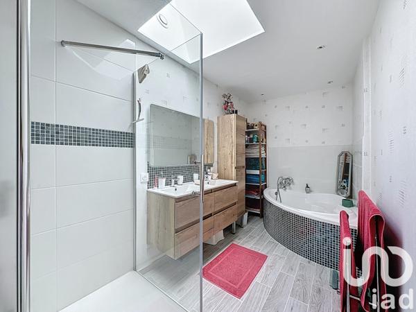 Maison à vendre 6 pièces 140 m² Villenave-d'Ornon