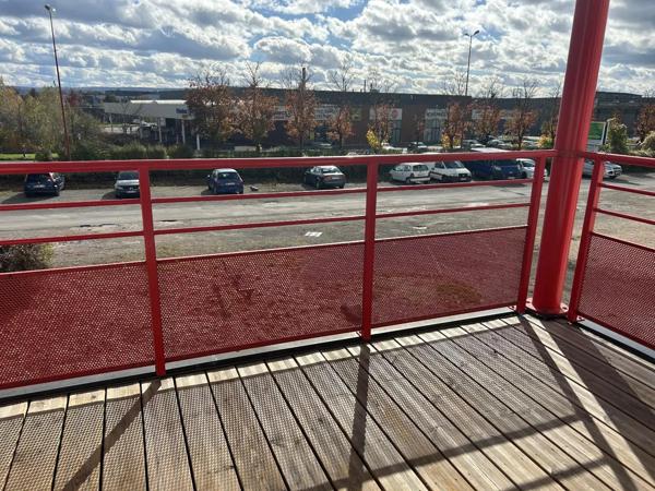 Appartement à louer 5 pièces 94m²