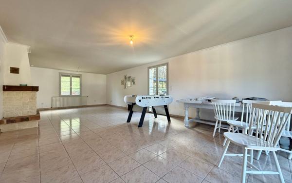 Maison à vendre    5 pièces •  Frôlois