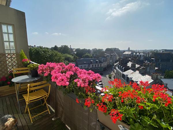 SAINT-SERVAN Centre - Appartement T3 (65 m2) avec Ascenseur et Balcons