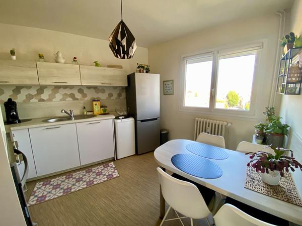 SAINT-SERVAN Centre - Appartement T3 (65 m2) avec Ascenseur et Balcons