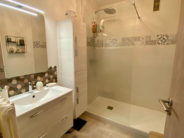 SAINT-SERVAN Centre - Appartement T3 (65 m2) avec Ascenseur et Balcons