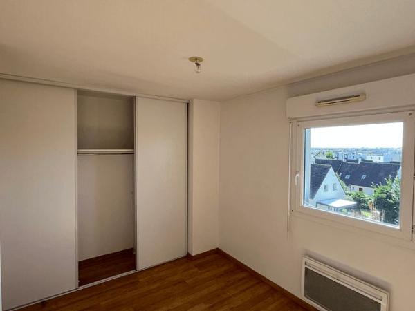 Location Appartement 3 pièces 67.61 m² - 6-10 RUE DU CHEMIN DES POISSONNI Caen 14000