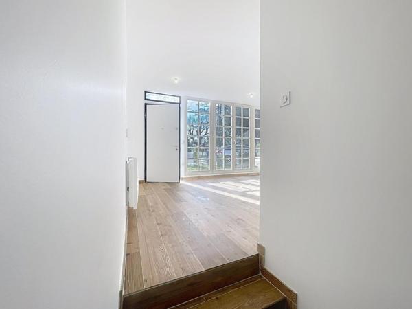 Appartement neuf avec jardin et parking – Vaucresson