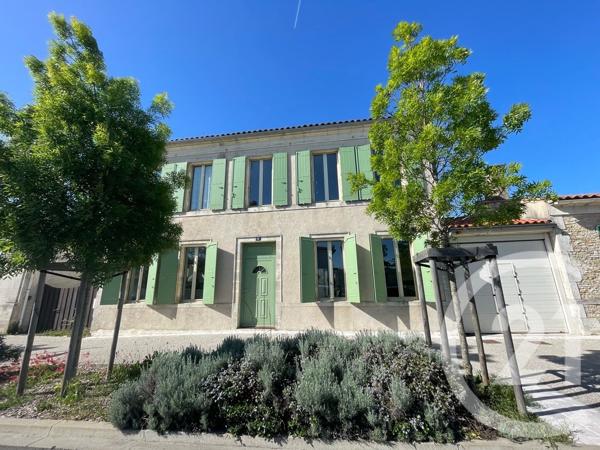Maison à vendre  12 pièces - 213 m 2   ST PIERRE D OLERON  - 17