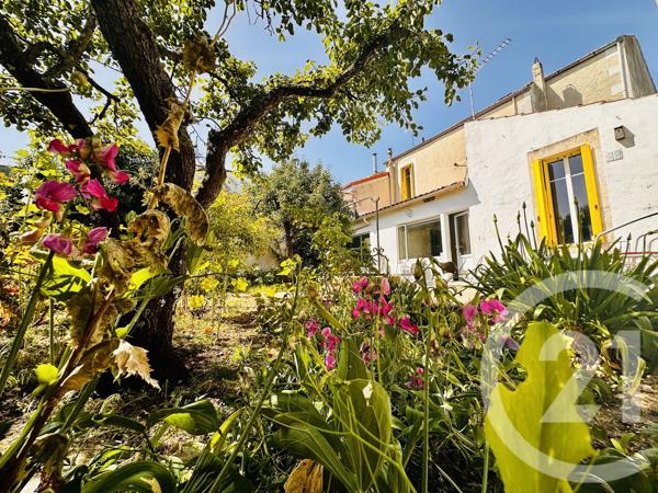 Maison à vendre  12 pièces - 213 m 2   ST PIERRE D OLERON  - 17