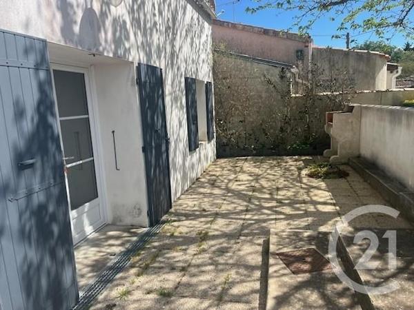 Maison à vendre  12 pièces - 213 m 2   ST PIERRE D OLERON  - 17