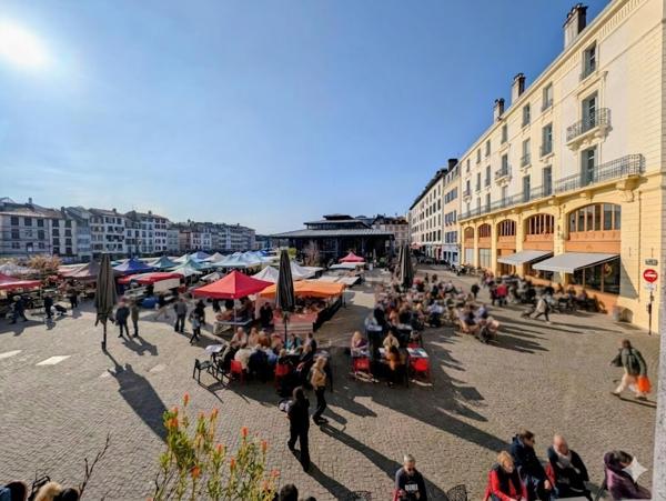 Appartement 2 Pièces Place des Halles