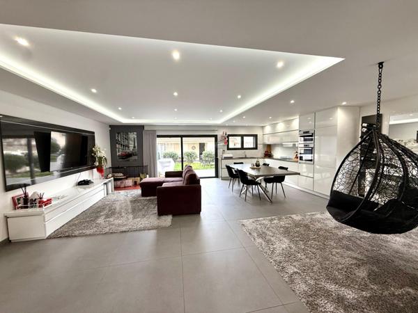 Sevran (93270) Maison récente 2020 avec jardin et dépendance F2