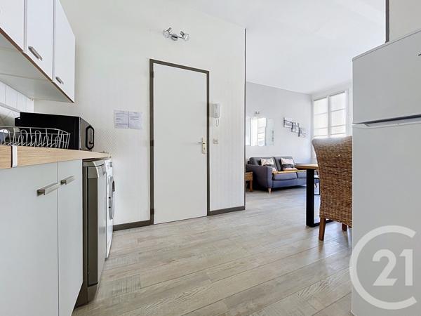 Appartement à vendre  2 pièces - 37,30 m 2   ROCHEFORT  - 17
