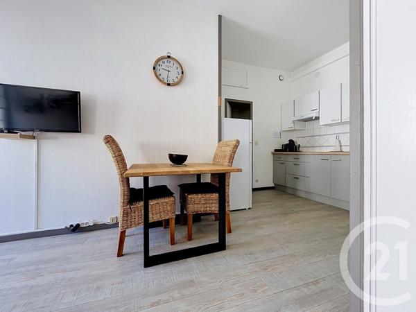 Appartement à vendre  2 pièces - 37,30 m 2   ROCHEFORT  - 17
