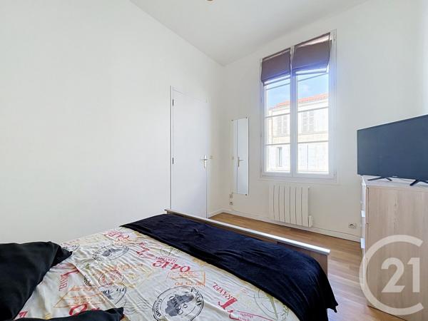 Appartement à vendre  2 pièces - 37,30 m 2   ROCHEFORT  - 17