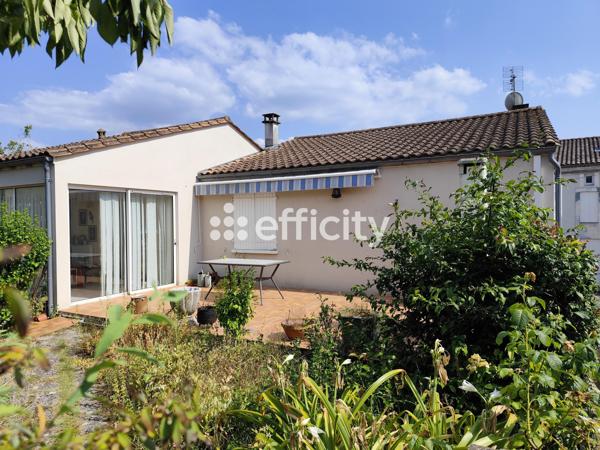 Maison
         5 pièces
        - 102 m² 194 300 € *
