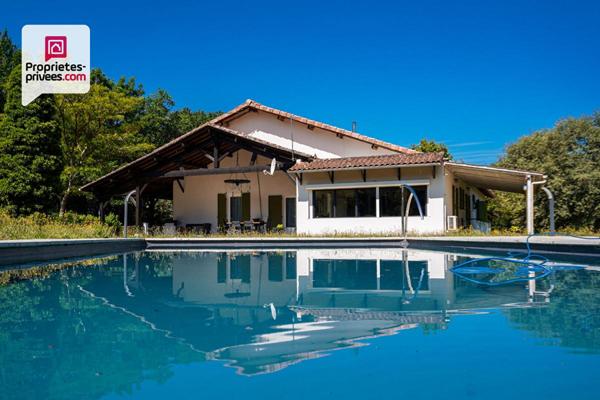 Propriété en pierre 290 m² avec gîte, dépendances, piscine et 4 ha