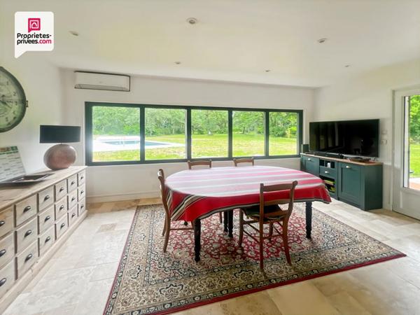 Propriété en pierre 290 m² avec gîte, dépendances, piscine et 4 ha