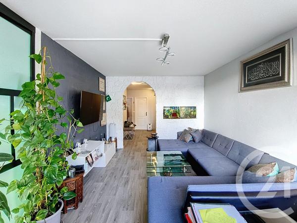 Appartement F3 à vendre  3 pièces - 67,32 m2 ST DENIS - 93