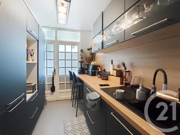 Appartement F3 à vendre  3 pièces - 67,32 m2 ST DENIS - 93