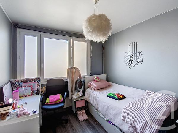 Appartement F3 à vendre  3 pièces - 67,32 m2 ST DENIS - 93