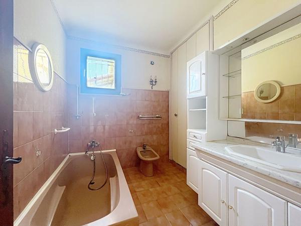 Maison 99 m² avec 3 chambres, garage et jardin au calme - Proche centre ville - Meyreuil (13590)